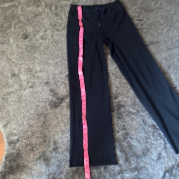 Lululemon black fleece flare pants Sz  6 - Picture 6 of 11